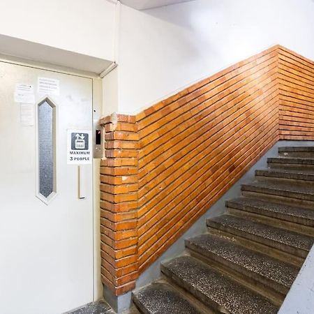 Stunning Views 2Br Midtown Flat - Charming Balcony Appartement Boekarest Buitenkant foto