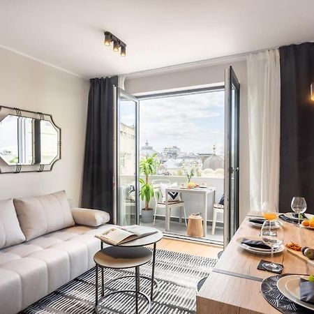 Stunning Views 2Br Midtown Flat - Charming Balcony Appartement Boekarest Buitenkant foto