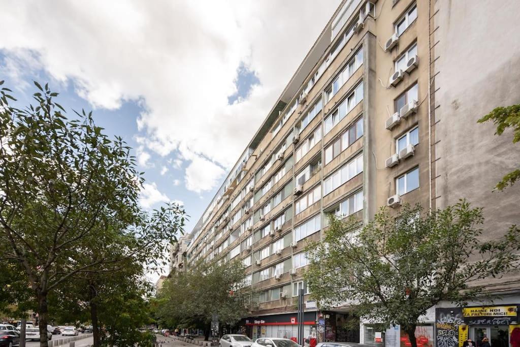 Stunning Views 2Br Midtown Flat - Charming Balcony Appartement Boekarest Buitenkant foto