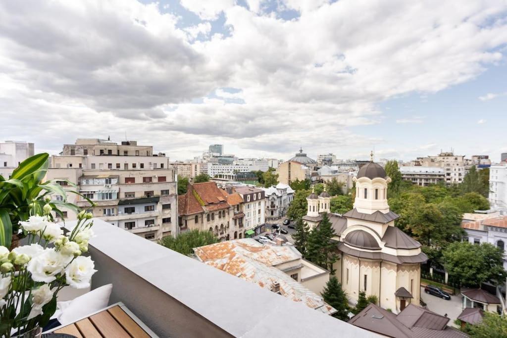 Stunning Views 2Br Midtown Flat - Charming Balcony Appartement Boekarest Buitenkant foto