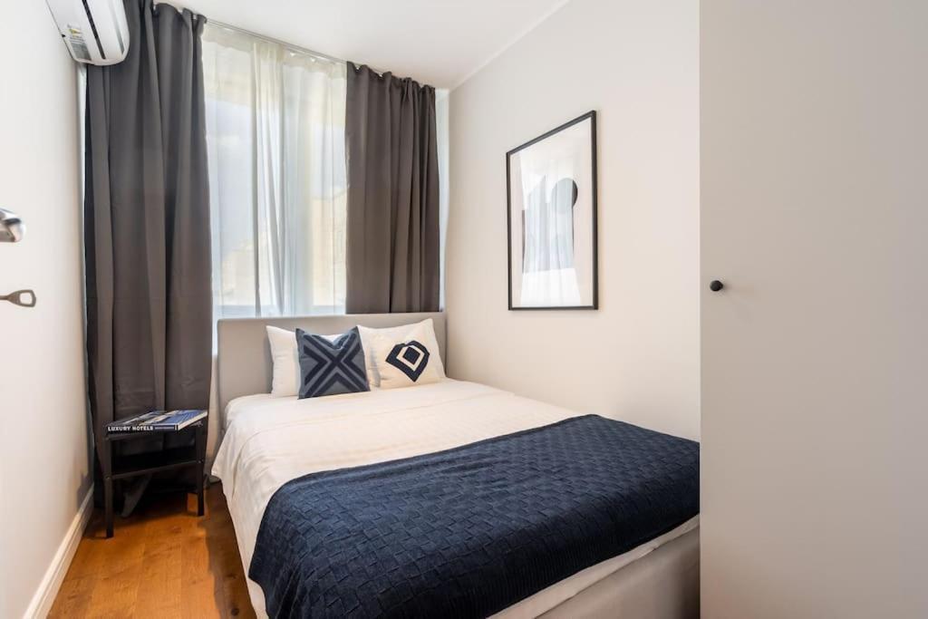 Stunning Views 2Br Midtown Flat - Charming Balcony Appartement Boekarest Buitenkant foto